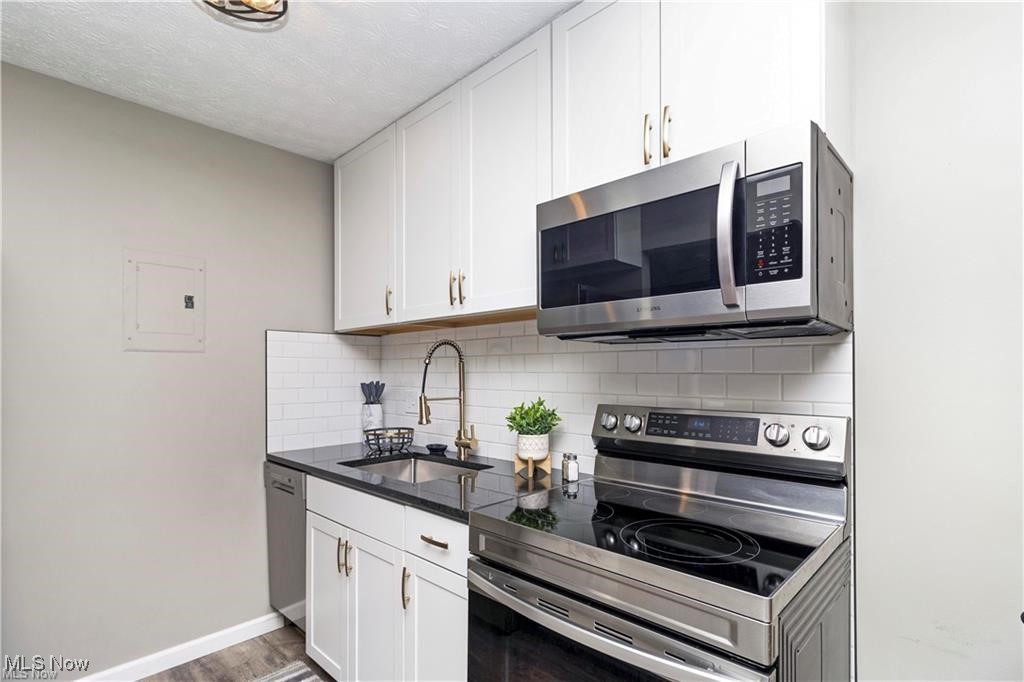 1597 Cedarwood Drive Westlake OH 44145