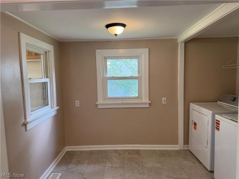 6917 Daisy Avenue Brecksville OH 44141