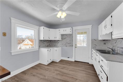 1026 W 4th Street Lorain OH 44052
