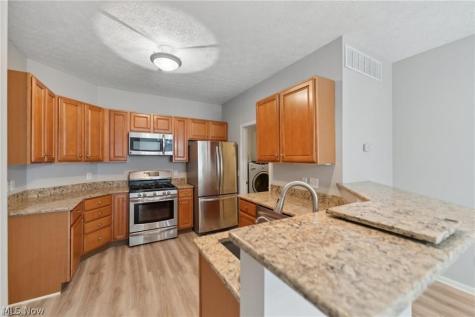 2672 Wyndgate Court Westlake OH 44145