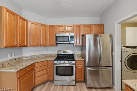 2672 Wyndgate Court Westlake OH 44145