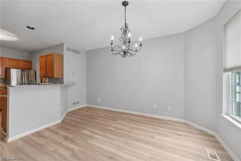 2672 Wyndgate Court Westlake OH 44145