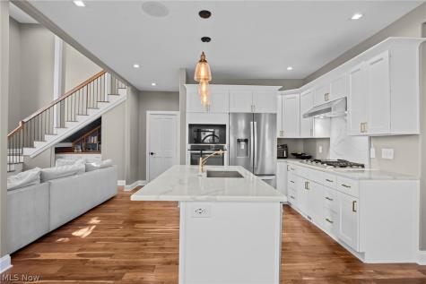 4902 Tillman Avenue Cleveland OH 44102