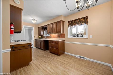 4960 W Park North Olmsted OH 44070