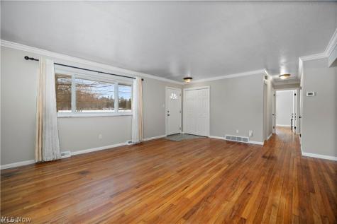 4960 W Park North Olmsted OH 44070