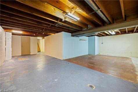 4960 W Park North Olmsted OH 44070