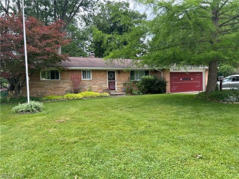 4960 W Park North Olmsted OH 44070