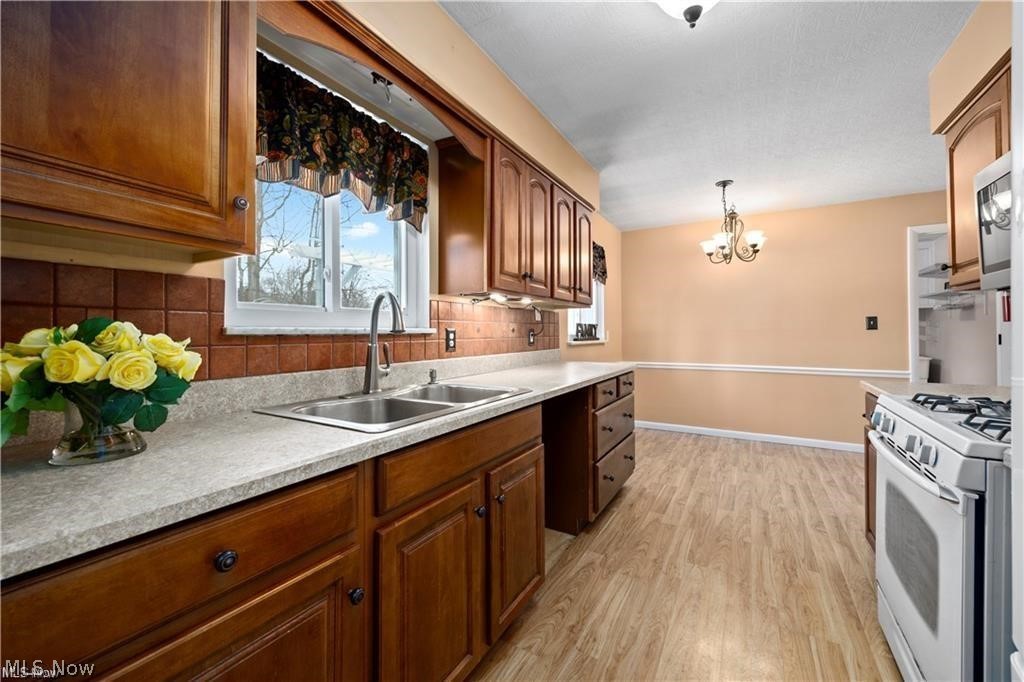 4960 W Park North Olmsted OH 44070