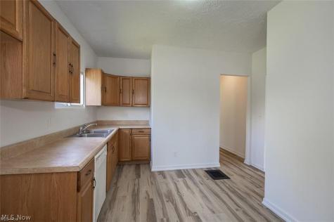 15009 Miles Avenue Cleveland OH 44128