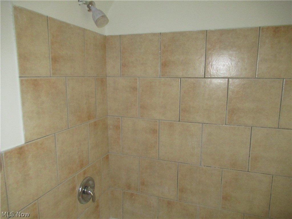 3824 E Antisdale Road South Euclid OH 44118