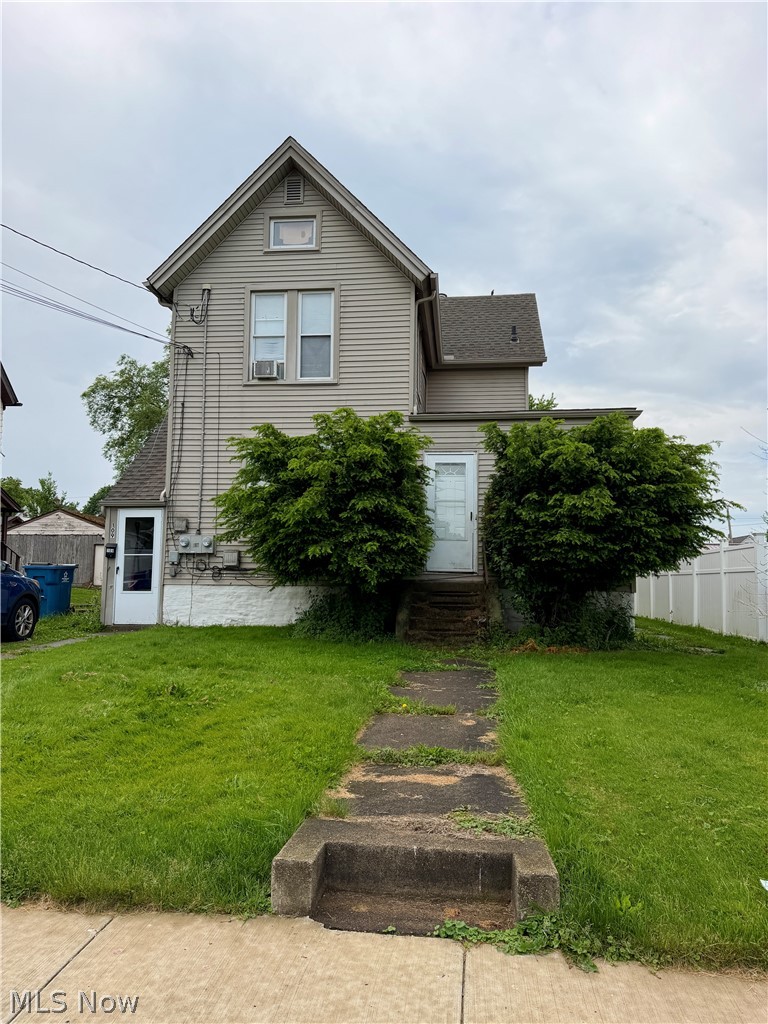 107 E 2nd Street Girard OH 44420