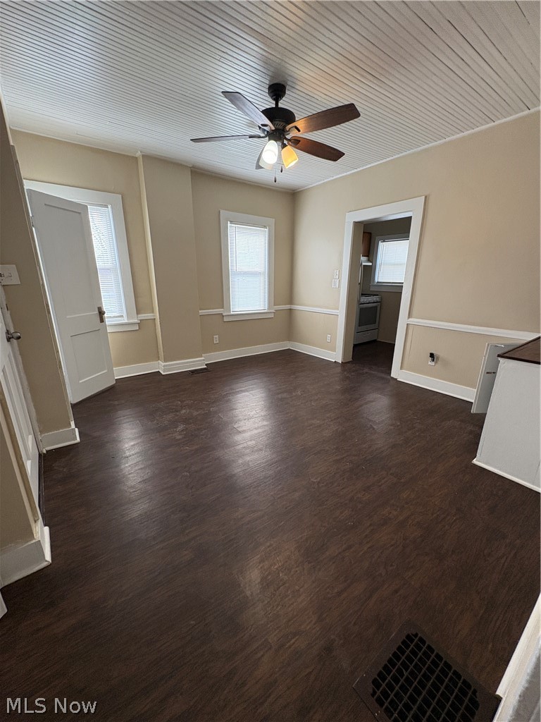 107 E 2nd Street Girard OH 44420