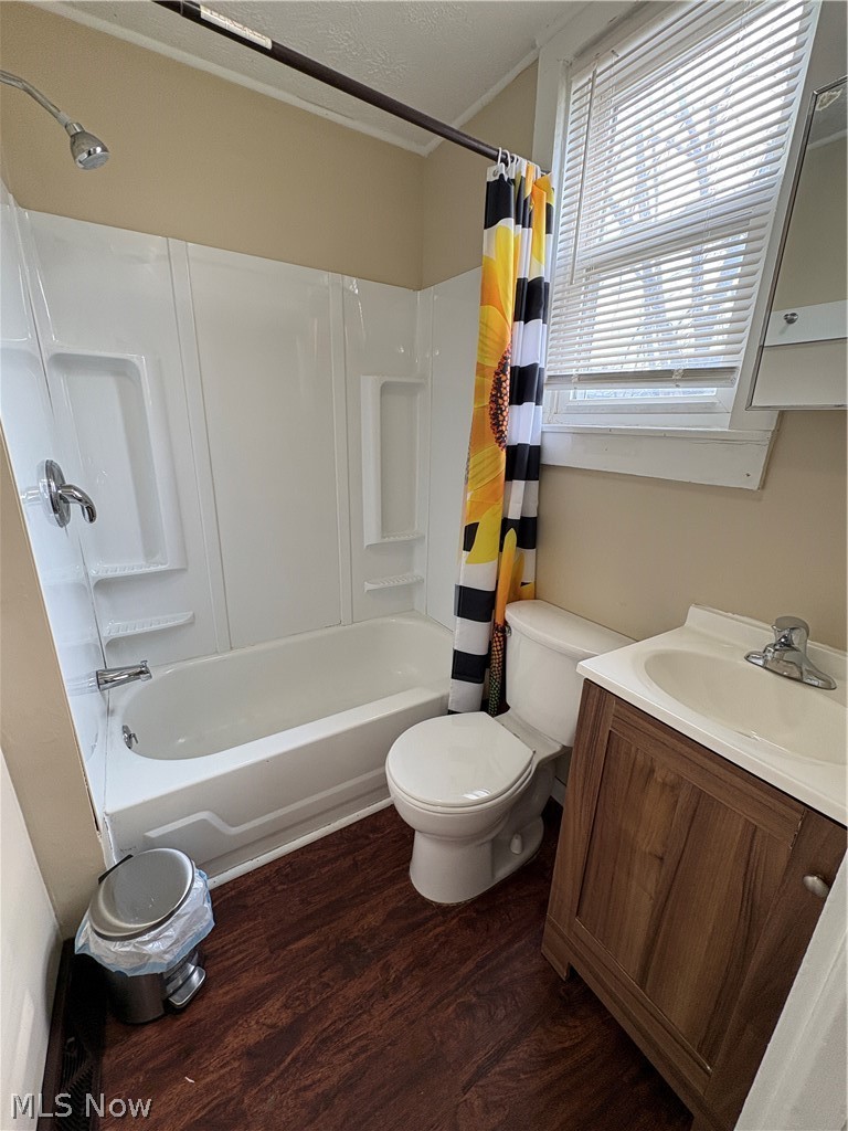 107 E 2nd Street Girard OH 44420