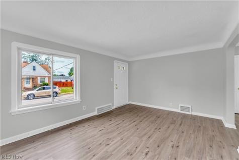 4461 W 137th Street Cleveland OH 44135