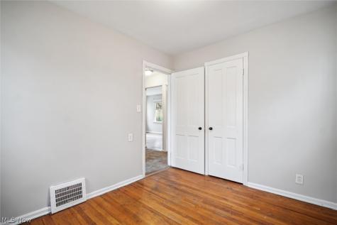 25301 Marsdon Drive Euclid OH 44132