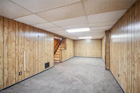 25301 Marsdon Drive Euclid OH 44132