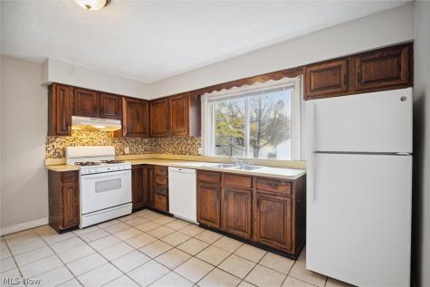 25301 Marsdon Drive Euclid OH 44132