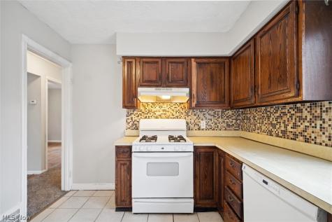 25301 Marsdon Drive Euclid OH 44132