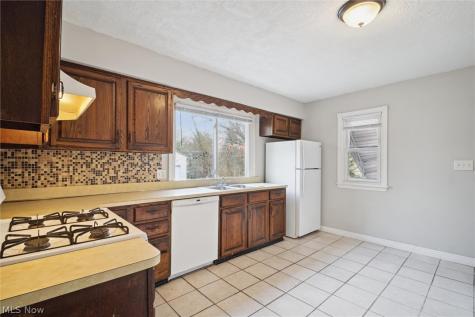 25301 Marsdon Drive Euclid OH 44132