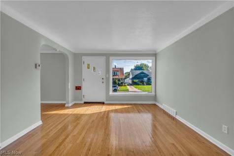 5236 E 114th Street Garfield Heights OH 44125