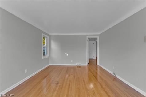 5236 E 114th Street Garfield Heights OH 44125
