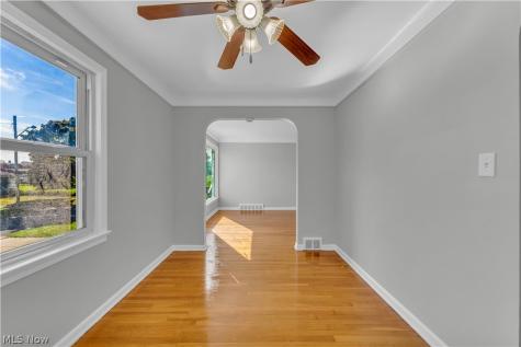 5236 E 114th Street Garfield Heights OH 44125