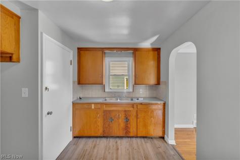 5236 E 114th Street Garfield Heights OH 44125