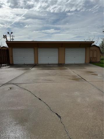 12922 Fountain Court Strongsville OH 44136