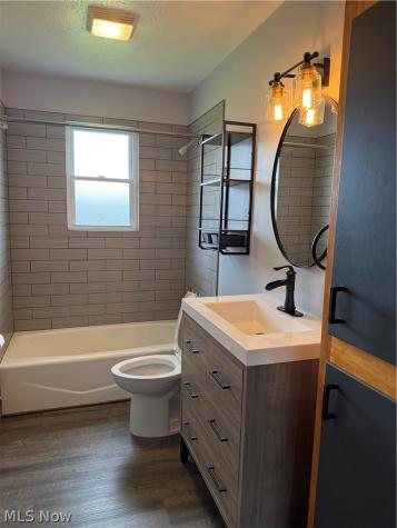 12922 Fountain Court Strongsville OH 44136