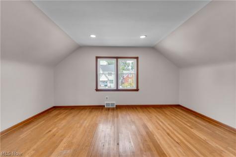 6911 Farnsworth Drive Parma OH 44129