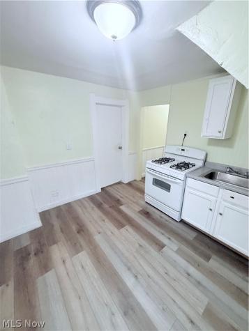 2219 W 103rd Street Cleveland OH 44102