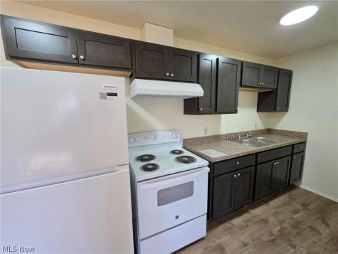 4822 Lee Road Cleveland OH 44128