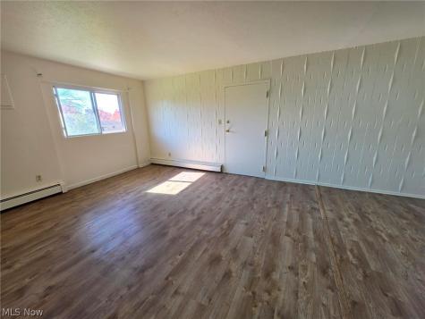 4822 Lee Road Cleveland OH 44128