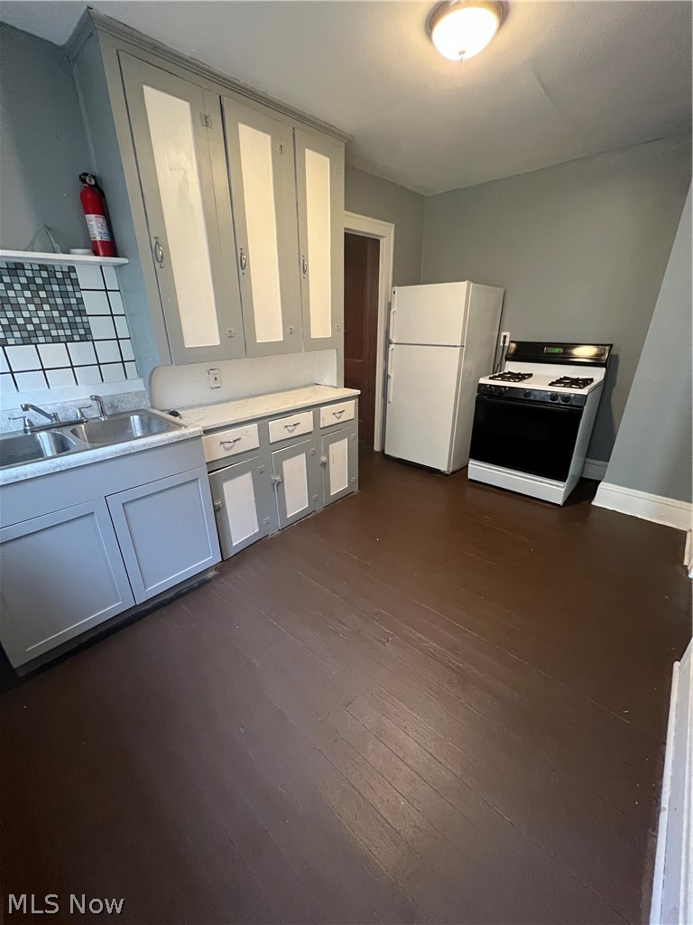 1742 Ford Avenue Akron OH 44305