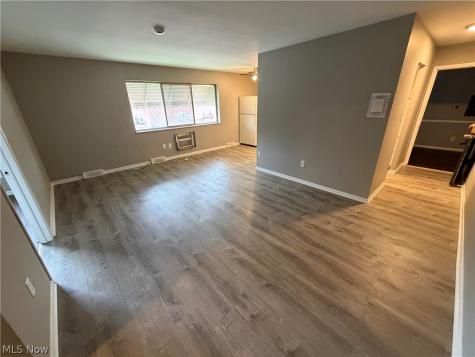2537 Noble Road Cleveland Heights OH 44121