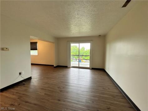 623 Lovers Lane Steubenville OH 43953