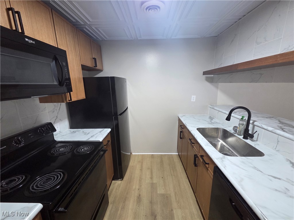 38280 North Lane Willoughby OH 44094