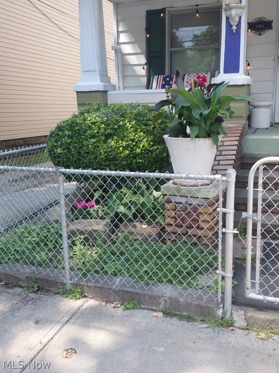 1014 Auburn Avenue Cleveland OH 44113
