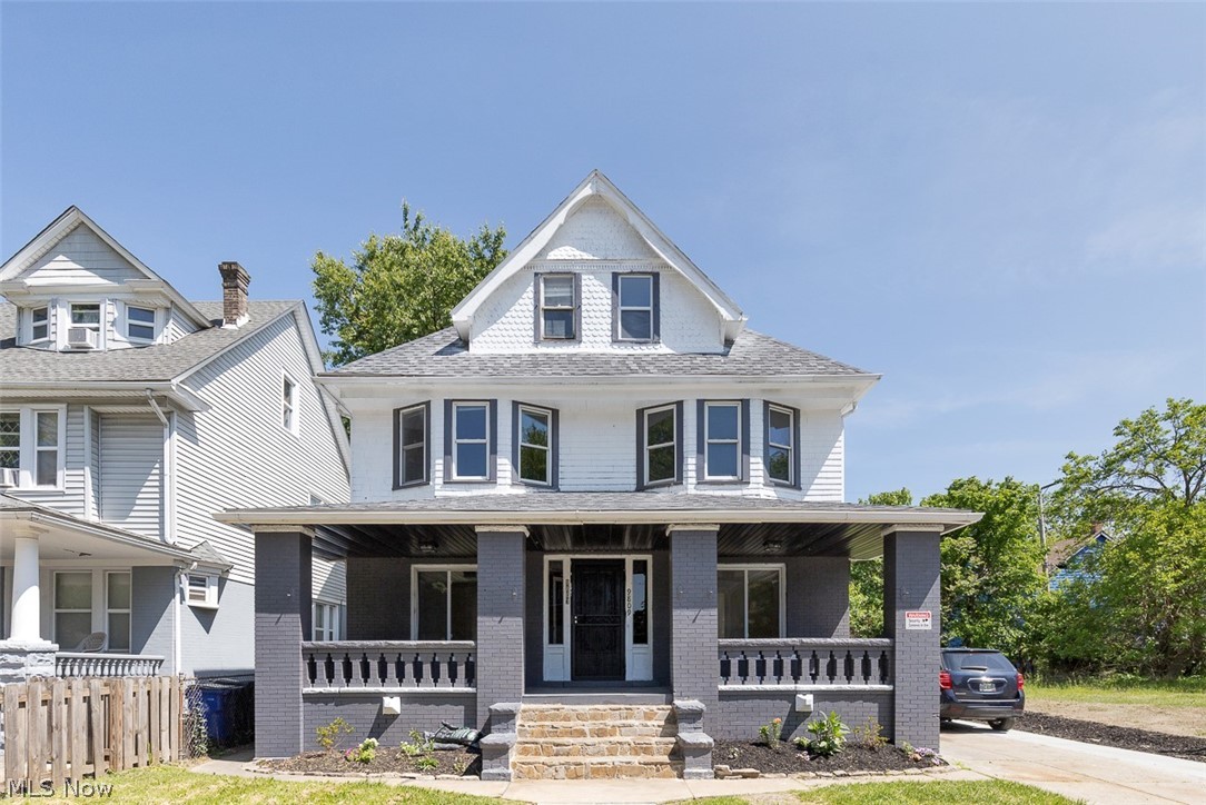 9807 Parkgate Avenue Cleveland OH 44108