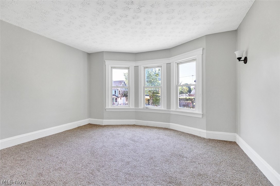 9807 Parkgate Avenue Cleveland OH 44108