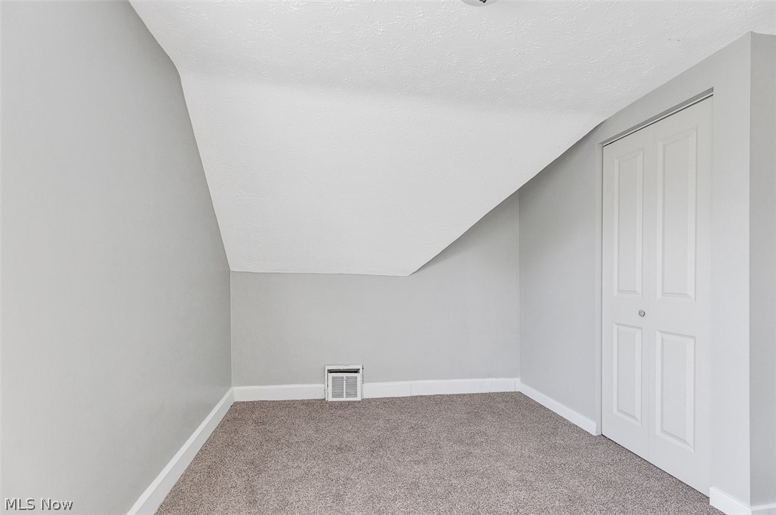 9807 Parkgate Avenue Cleveland OH 44108