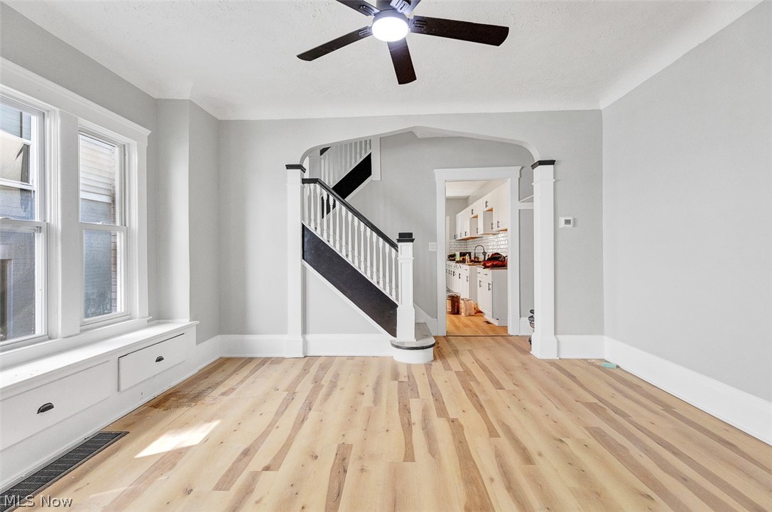9807 Parkgate Avenue Cleveland OH 44108