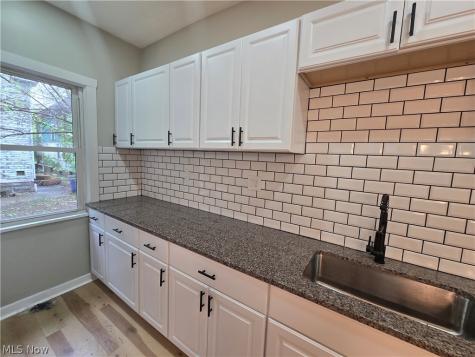 9807 Parkgate Avenue Cleveland OH 44108