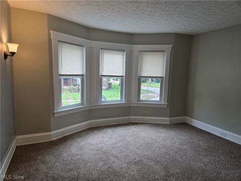 9807 Parkgate Avenue Cleveland OH 44108