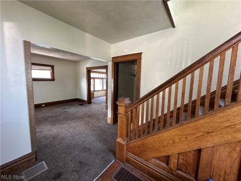 110 Halls Heights Avenue Youngstown OH 44509