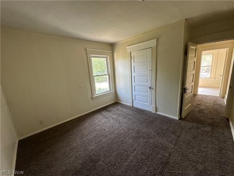 110 Halls Heights Avenue Youngstown OH 44509