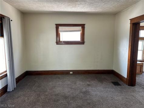 110 Halls Heights Avenue Youngstown OH 44509