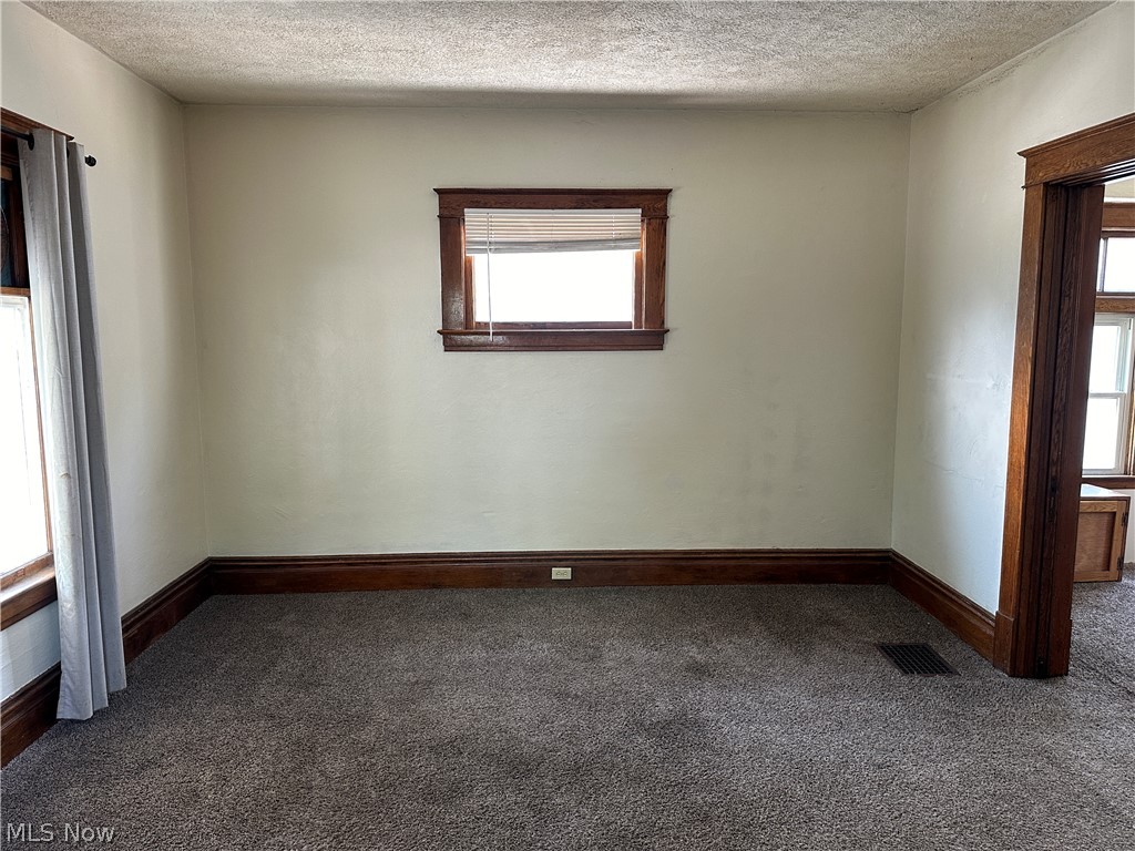 110 Halls Heights Avenue Youngstown OH 44509
