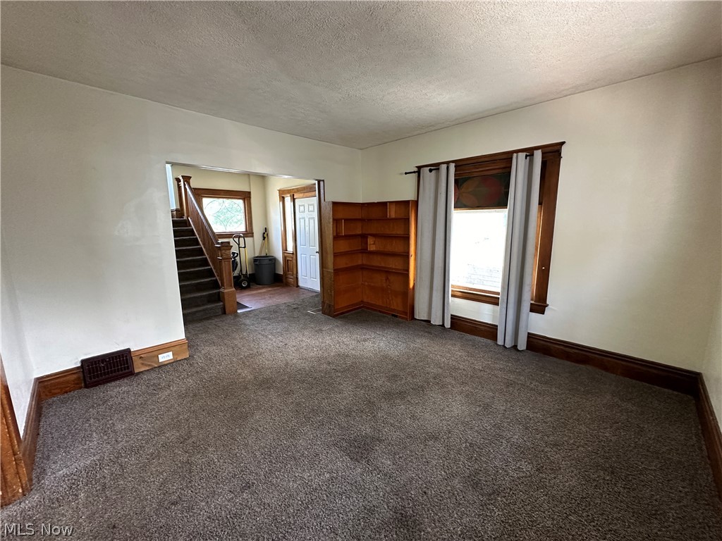 110 Halls Heights Avenue Youngstown OH 44509