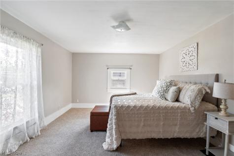 132 31st Street SW Barberton OH 44203